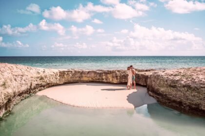 beach, couple, nature, lovers, pcean, sea, coast, shore, caribbean, travel, cancun, mexico